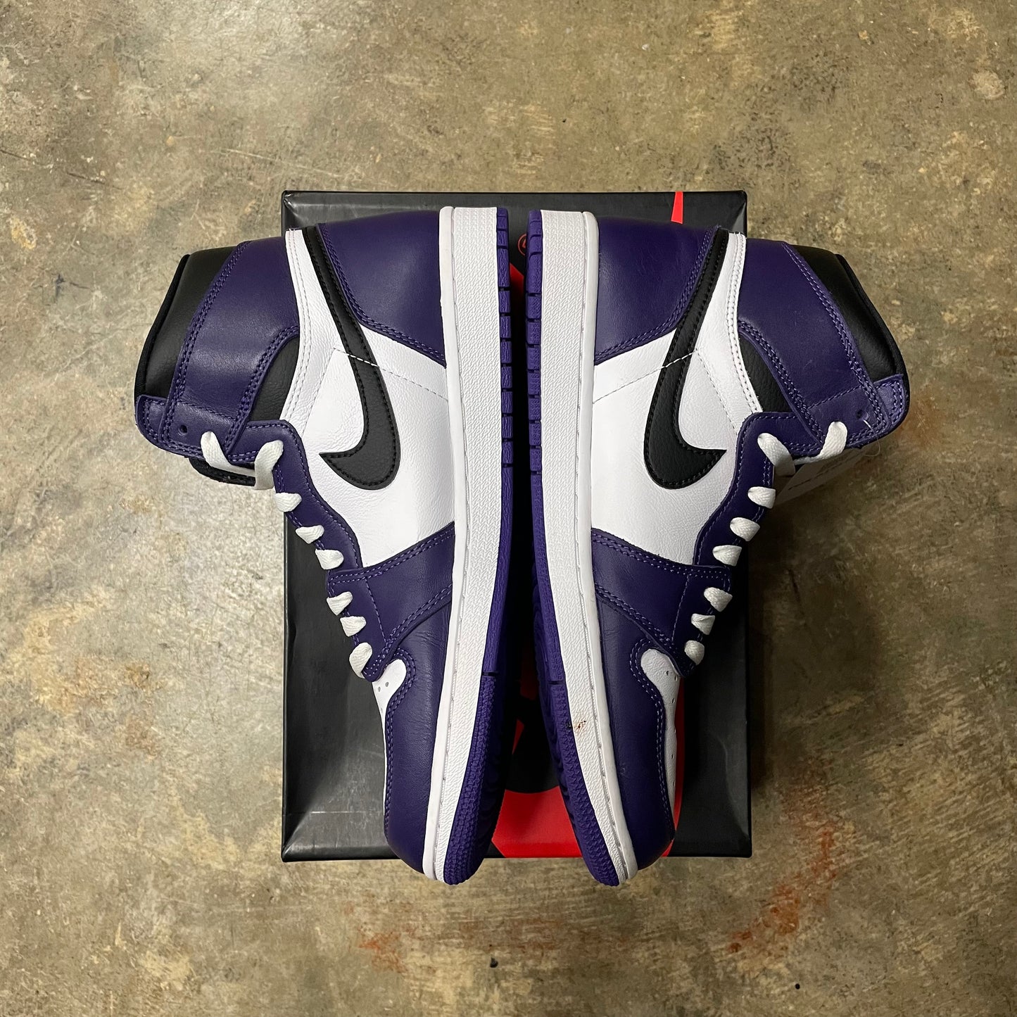 Jordan 1 Retro High Court Purple