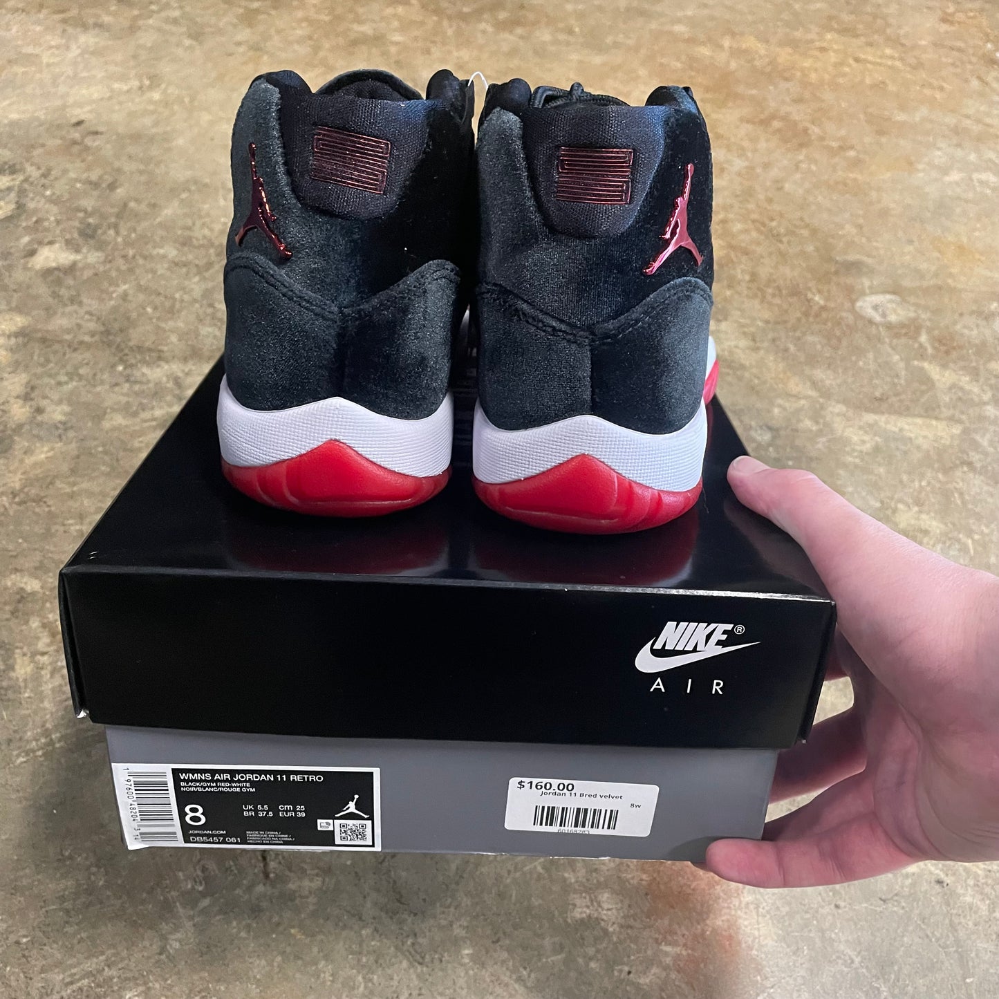 Jordan 11 Bred velvet