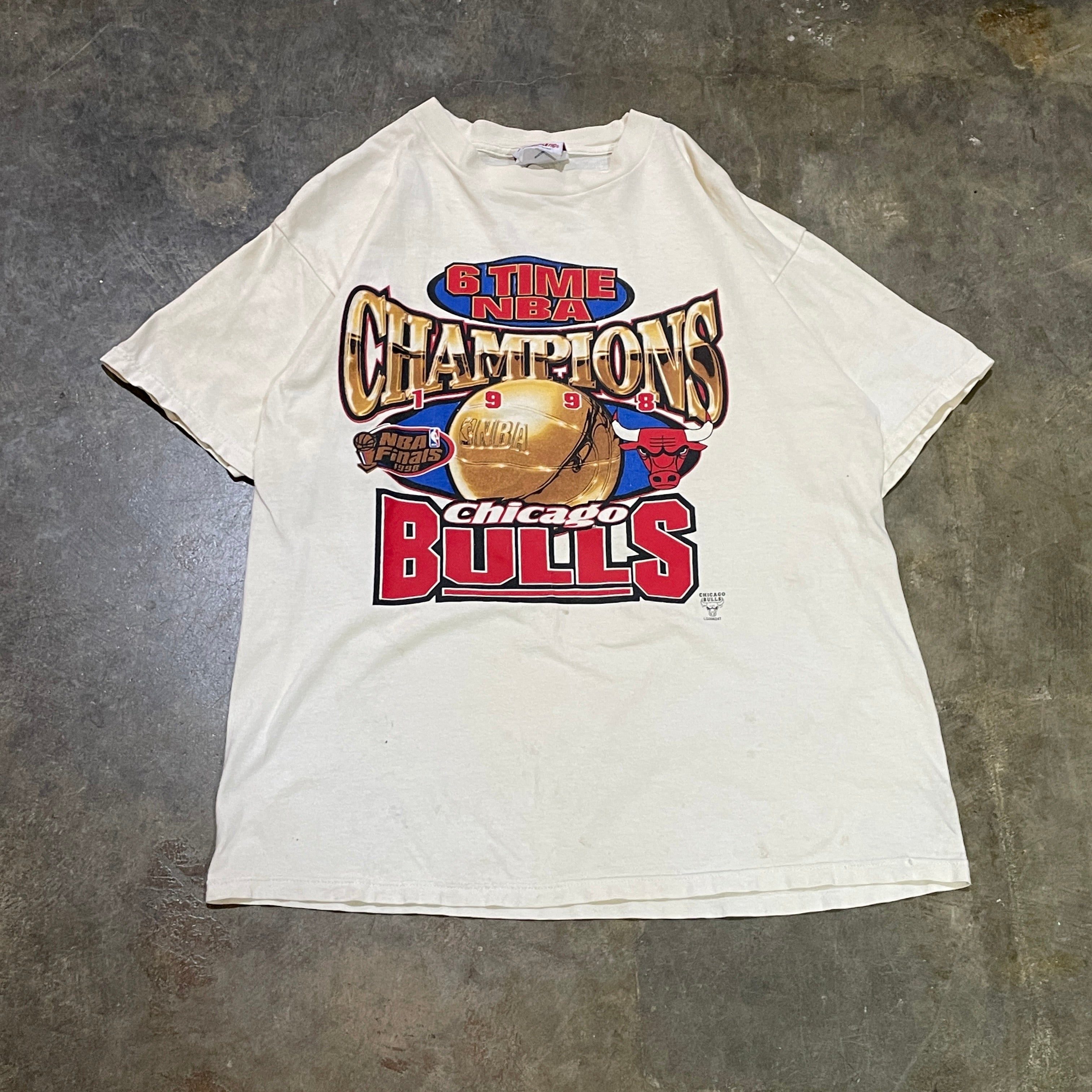Chicago Bulls 1998 6 time champs Tee