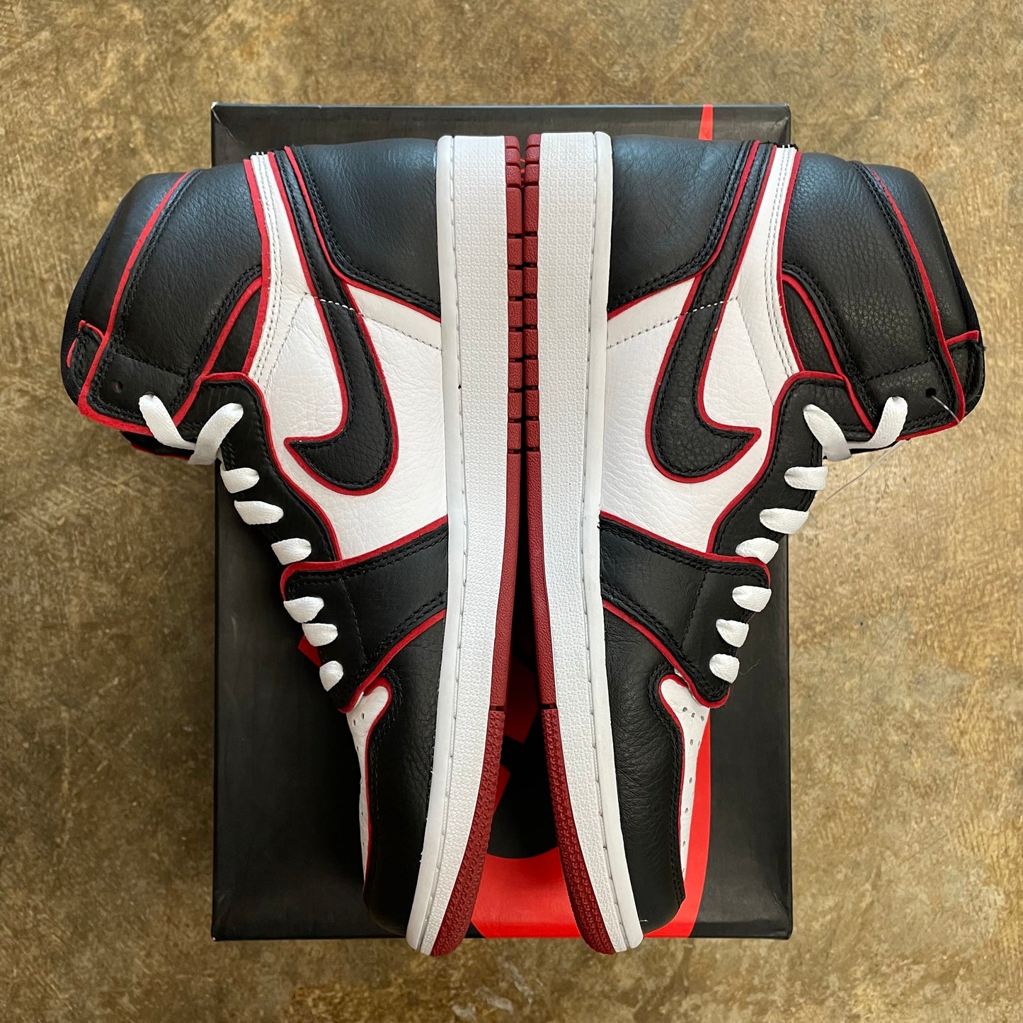 Jordan 1 Bloodline