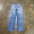 Distressed Levis 51717