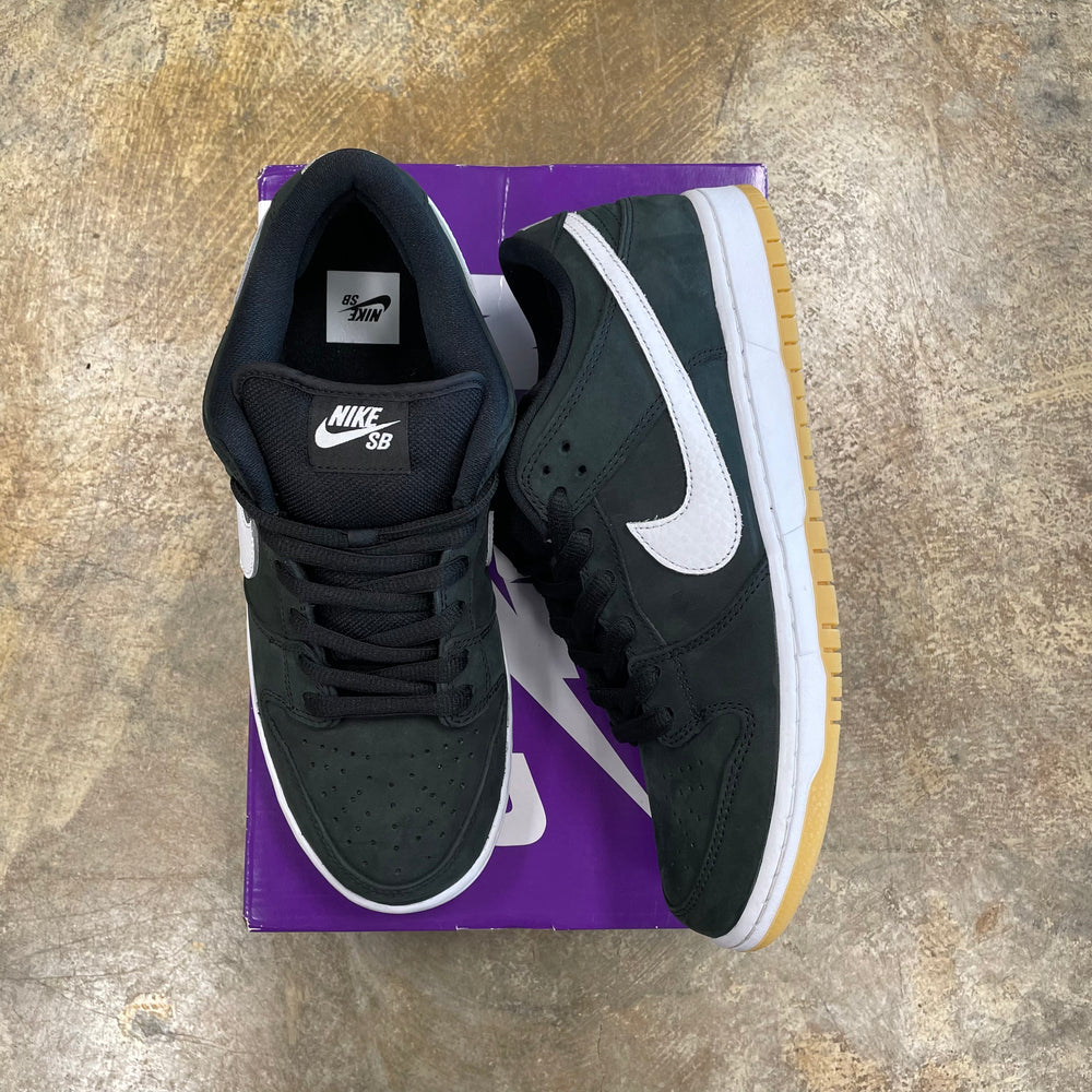 Nike SB Dunk Black Gum