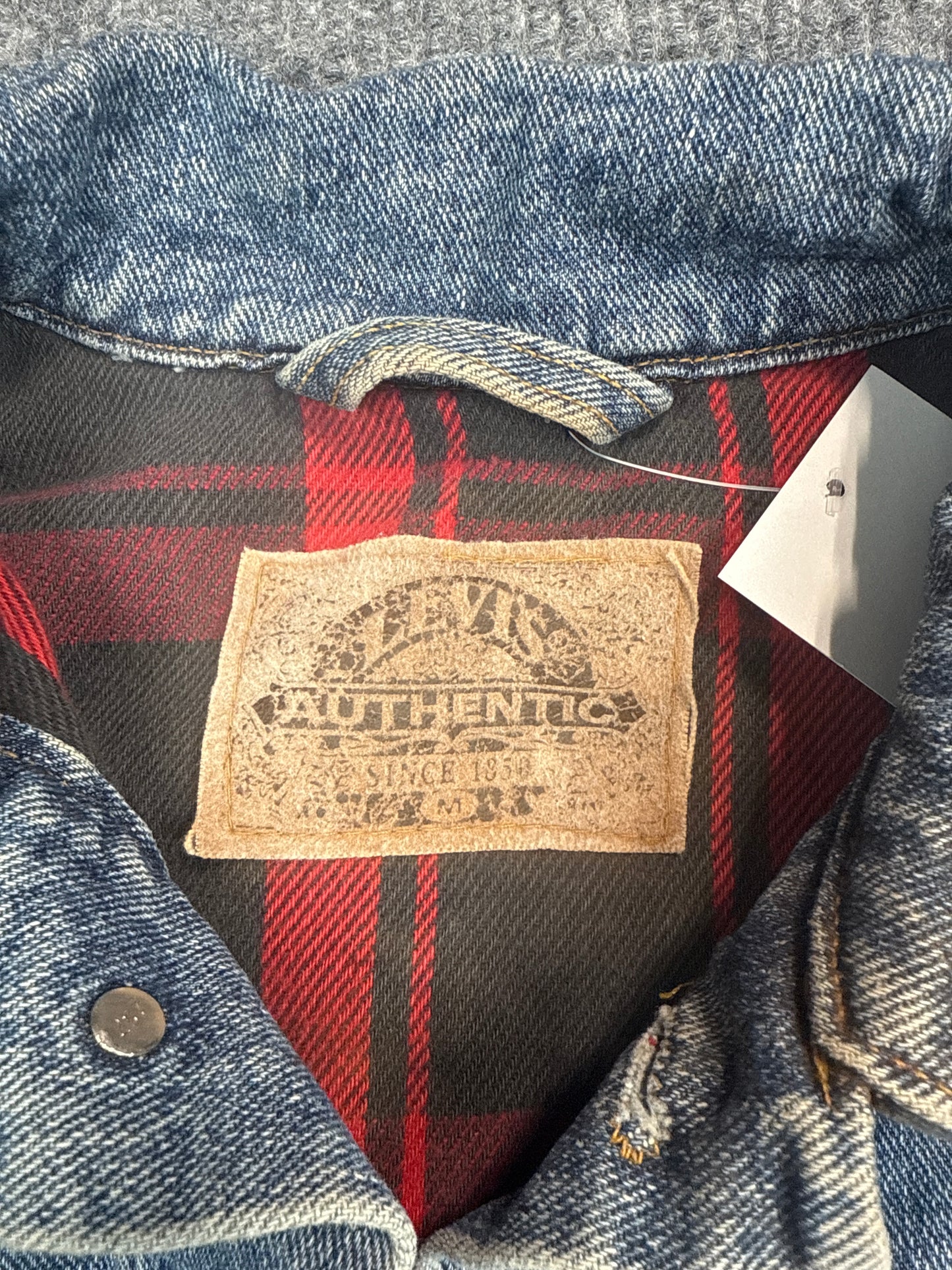 Levi's Authentic Denim Jacket with Plaid Lining (L)