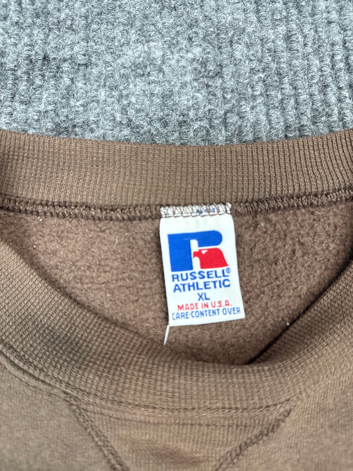 1990s Russell Athletic Brown Sweatshirt (XL)