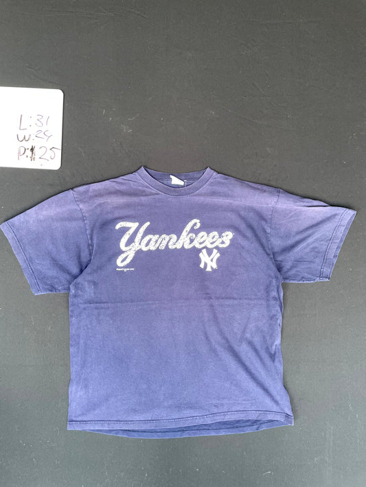 New York Yankees Graphic T-Shirt (2XL)