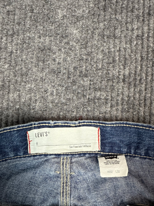 Levi's Relaxed Fit Blue Jeans (32x32)