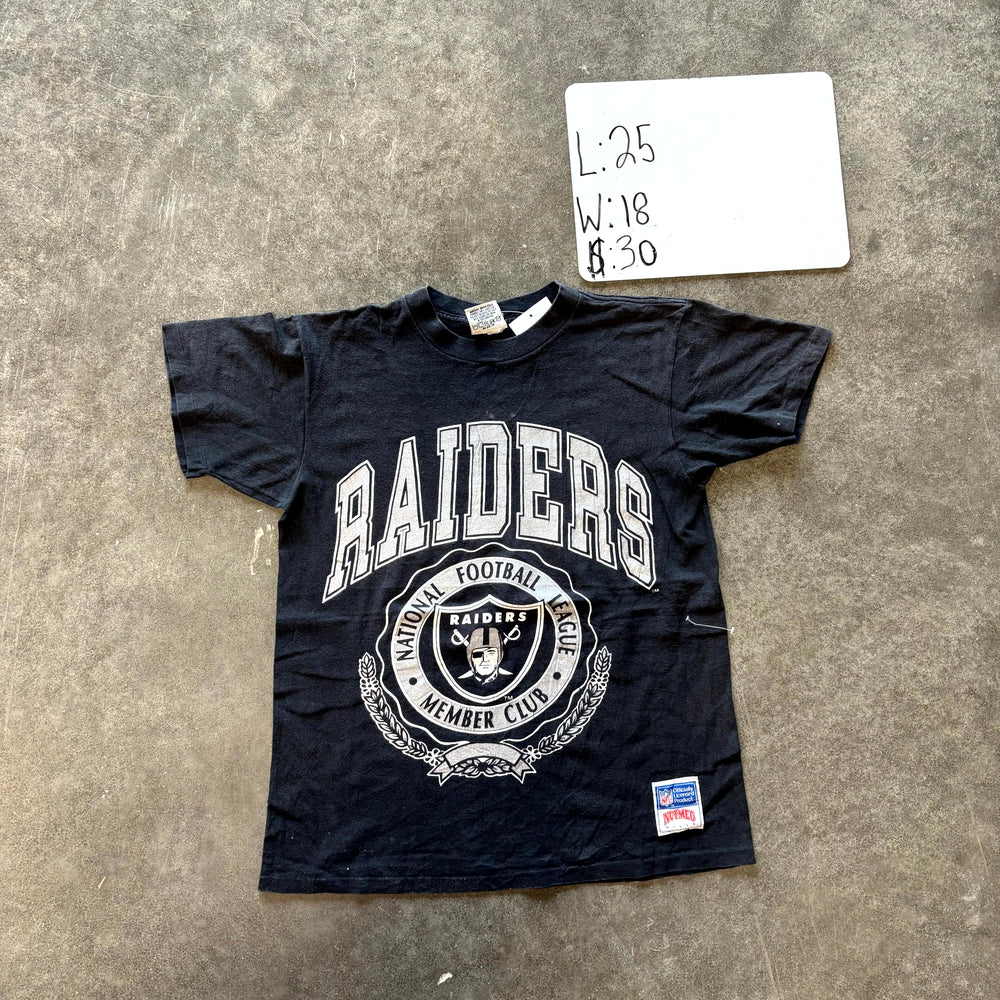 1990s Raiders NFL Nutmeg Graphic Tee (M)