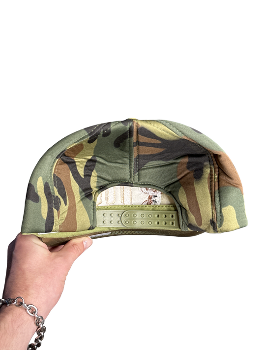 Camo Hunter Lite Deer Embroidered Snapback Hat (OS)