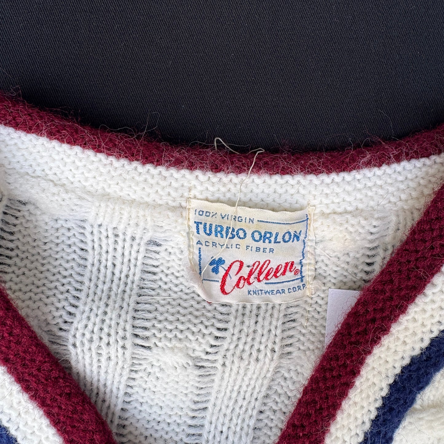 Retro Colleen Cable Knit V-Neck Sweater (S)