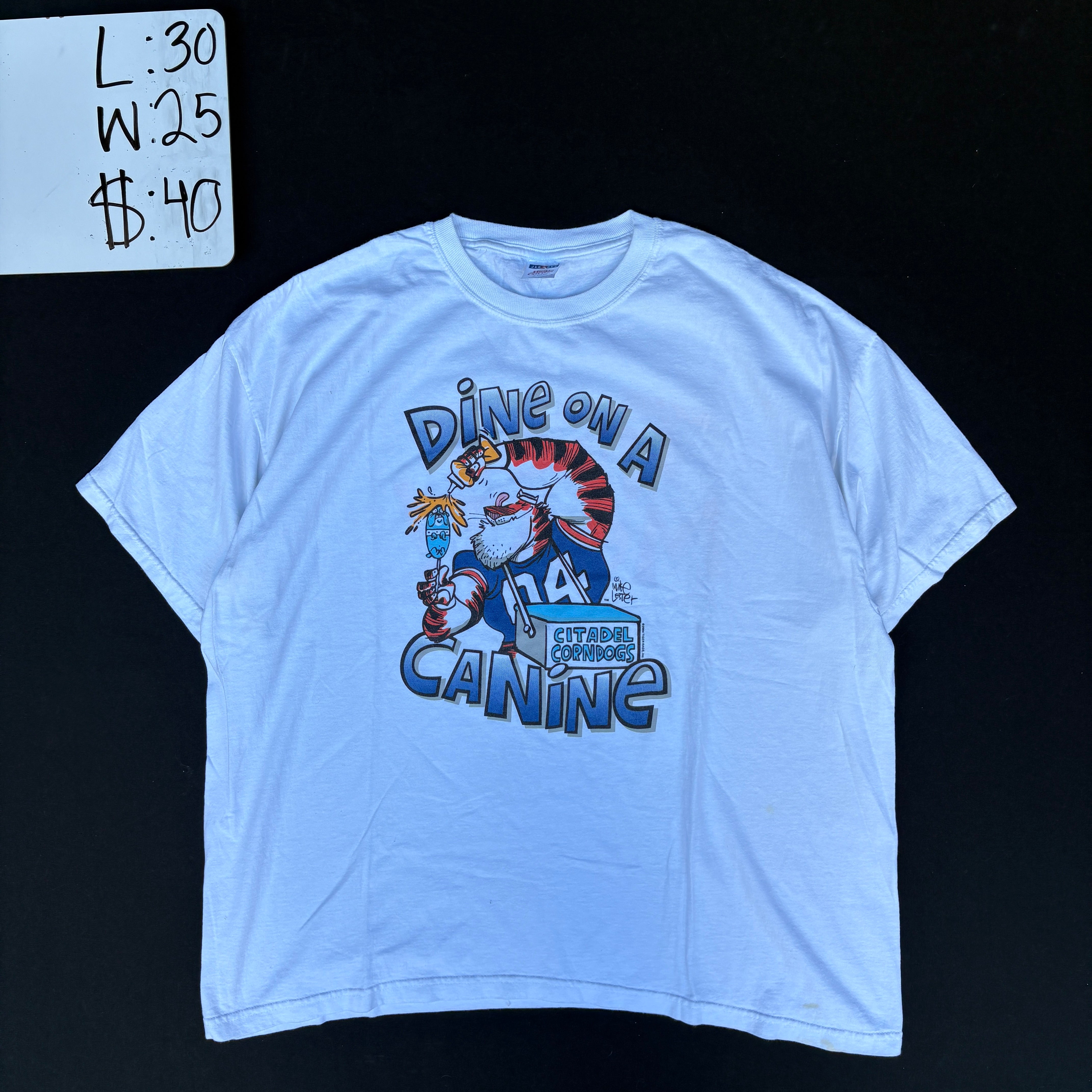 2004 Auburn Tigers 'Dine on a Canine' Graphic Tee (2XL)