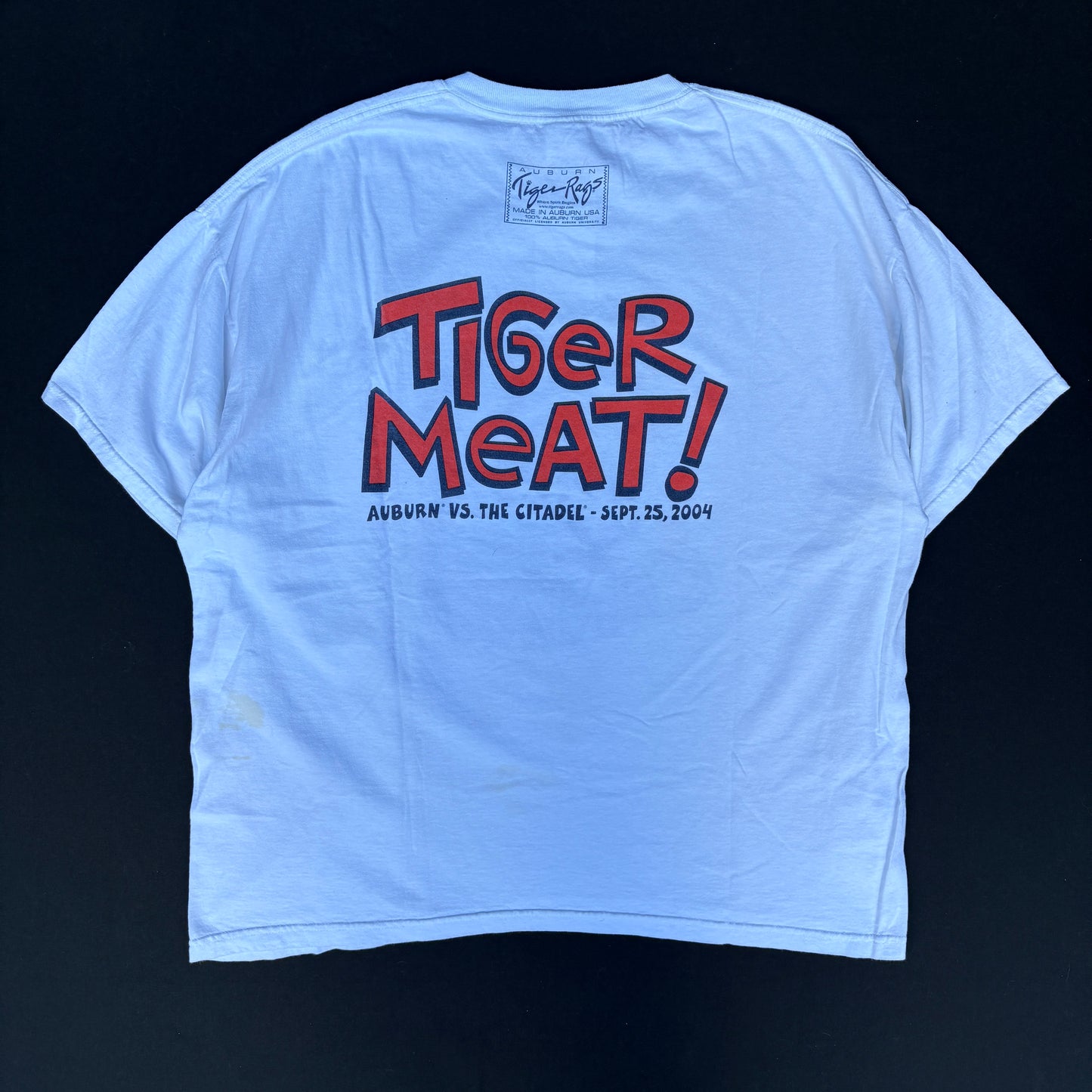 2004 Auburn Tigers 'Dine on a Canine' Graphic Tee (2XL)