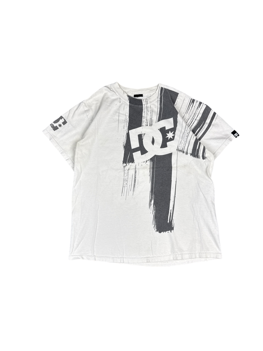 Y2K DC Shoes Brushstroke Logo Graphic Tee (S)