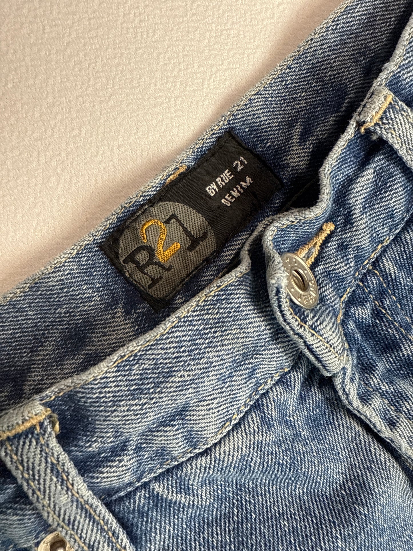 Y2K Rue 21 Flare Leg Denim Jeans (M)