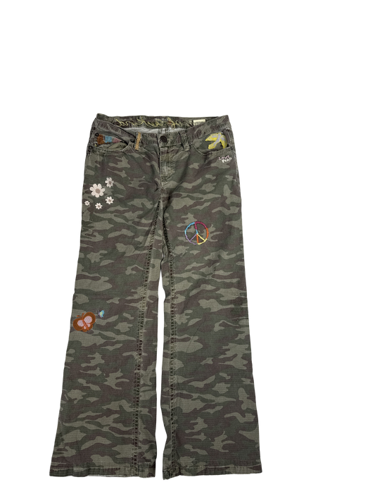 Y2K Camouflage Floral Peace Cargo Pants (M)
