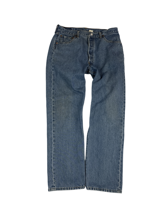 Classic Levi's 501 Medium Wash Denim Jeans (35x32)