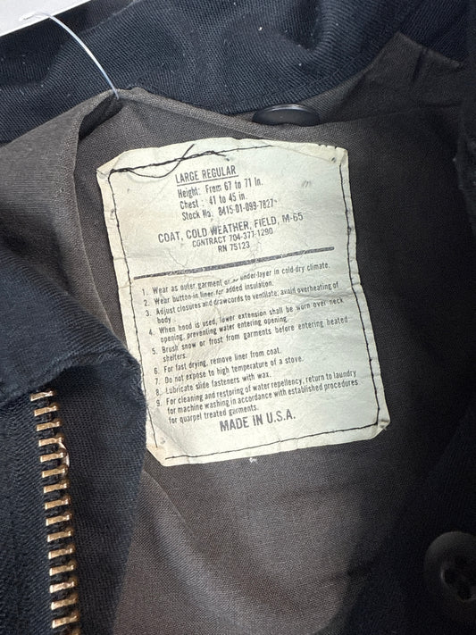 U.S. Military M-65 Cold Weather Field Jacket (L)