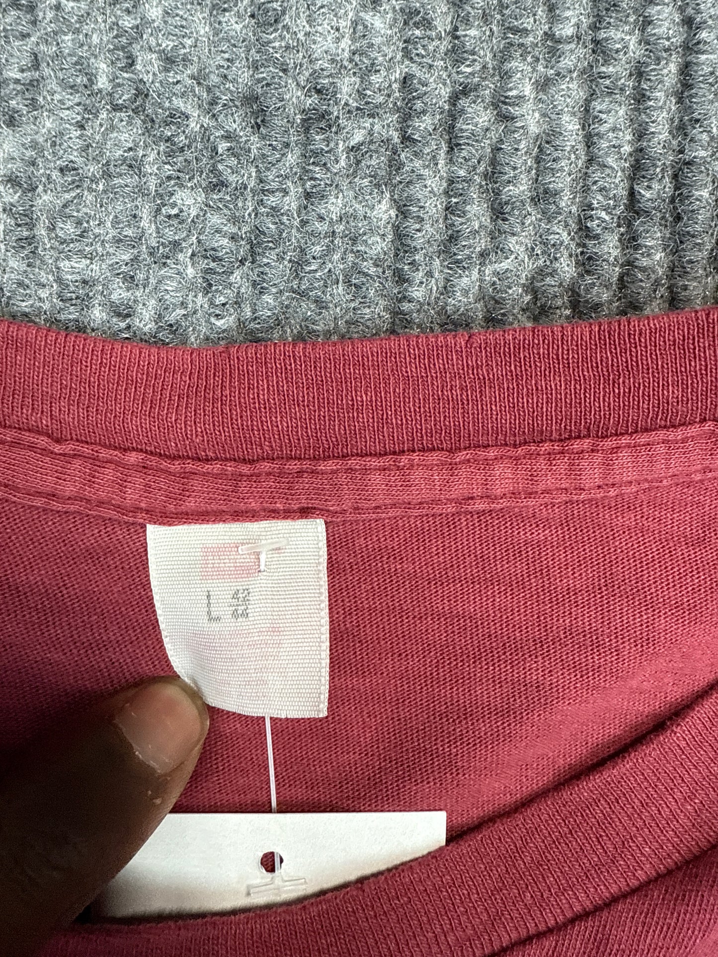 Faded Red Pocket T-Shirt (M)